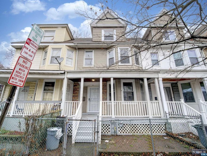 Phenomenal opportunity to purchase this 5 bedrooms single family home. Your search ends here ! This three level home offers everything you been looking for. First floor offers a perfect flow between living room, dining room, and all white kitchen with a breakfast bar, plus a half bathroom. Second and third floor has a combination of 5 bedrooms and one full bathroom. Basement has so much potential to make it your own. Property located close to main highways, stores, schools and much more. Come and check it out before it is gone.