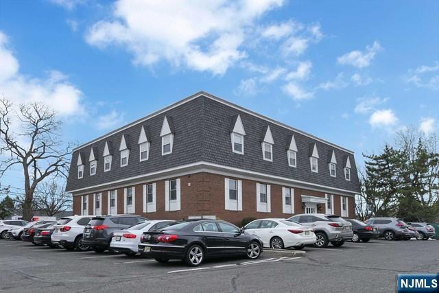 573 Valley Road 9C