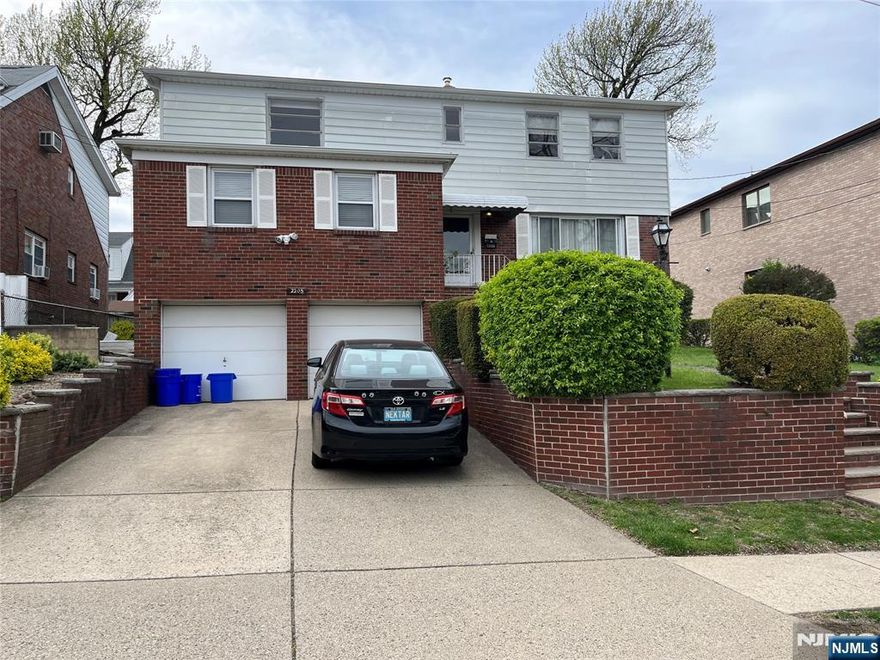 Bright and spacious two bedroom unit located on the second floor of a two family home. It offers a nice big eat in kitchen, dining room, large living rm, Master br, second br can be an office and a full bath. The landlord is offering 1 parking space. The home is conveniently located to shopping, NYC Trans.