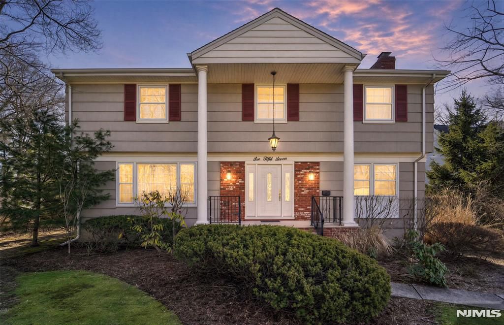 Photo of 657 Lincoln Avenue, Glen Rock, NJ 07452 (MLS # 26014343)