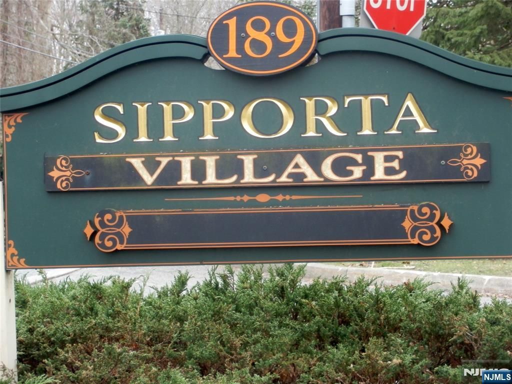 Photo of 189 Forest Avenue #307, Paramus, NJ 07652 (MLS # 26013912)