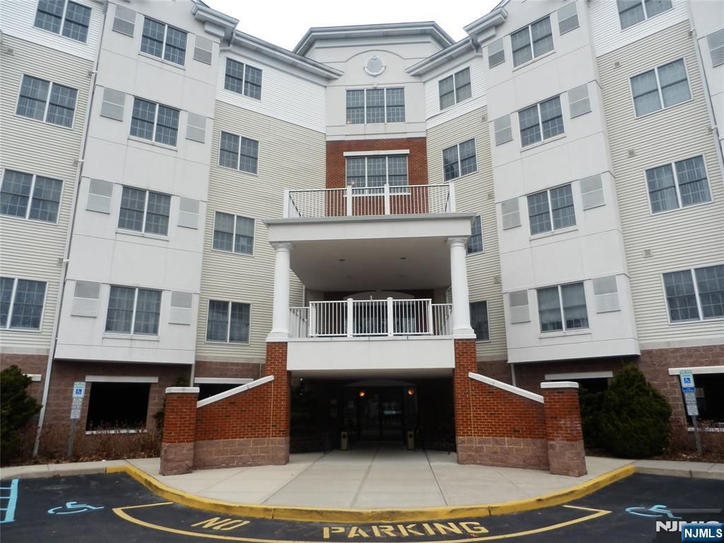Photo of 189 Forest Avenue #307, Paramus, NJ 07652 (MLS # 26013912)