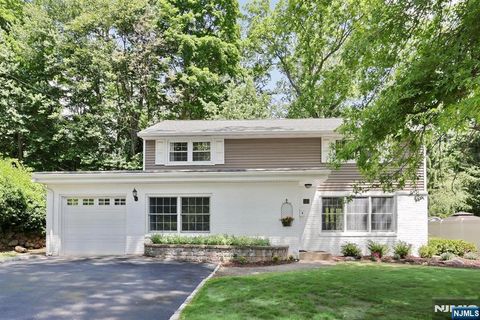Photo of 153 Bergen Avenue, Waldwick, NJ 07463 (MLS # 26018981)