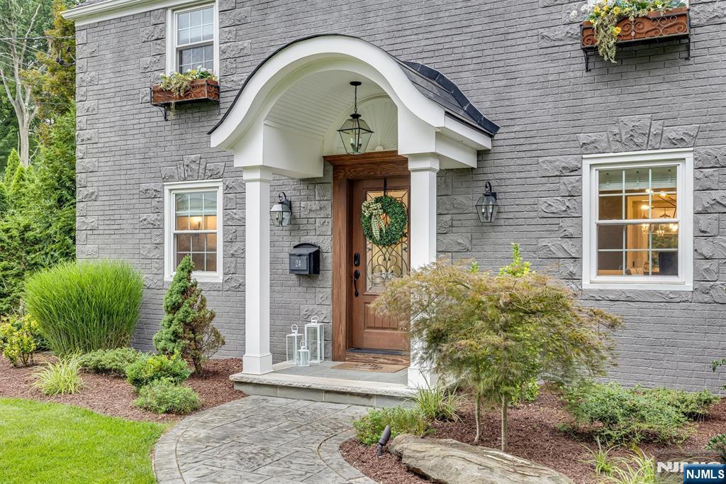 24 Ridge Road