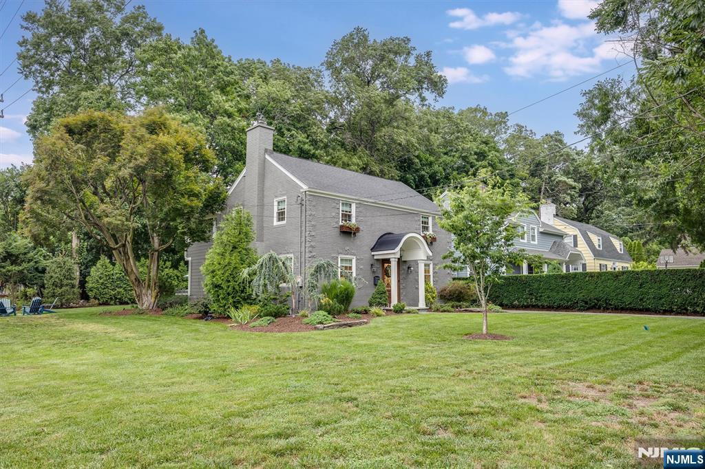 24 Ridge Road