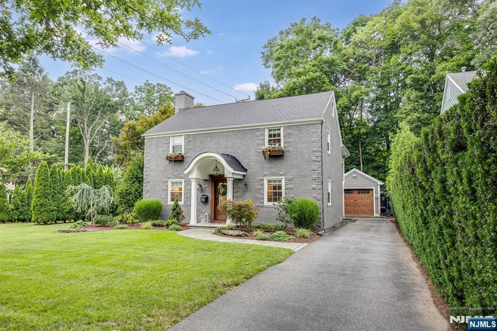 24 Ridge Road