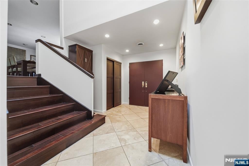 299 Forest Road