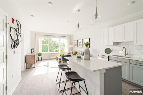 Photo of 15 W Johnson Ave #417, Bergenfield, NJ 07621 (MLS # 25031387)