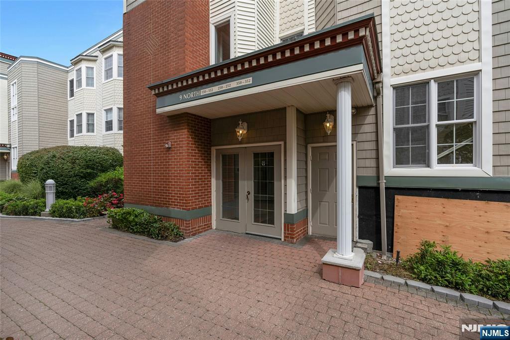 351 The Promenade 351