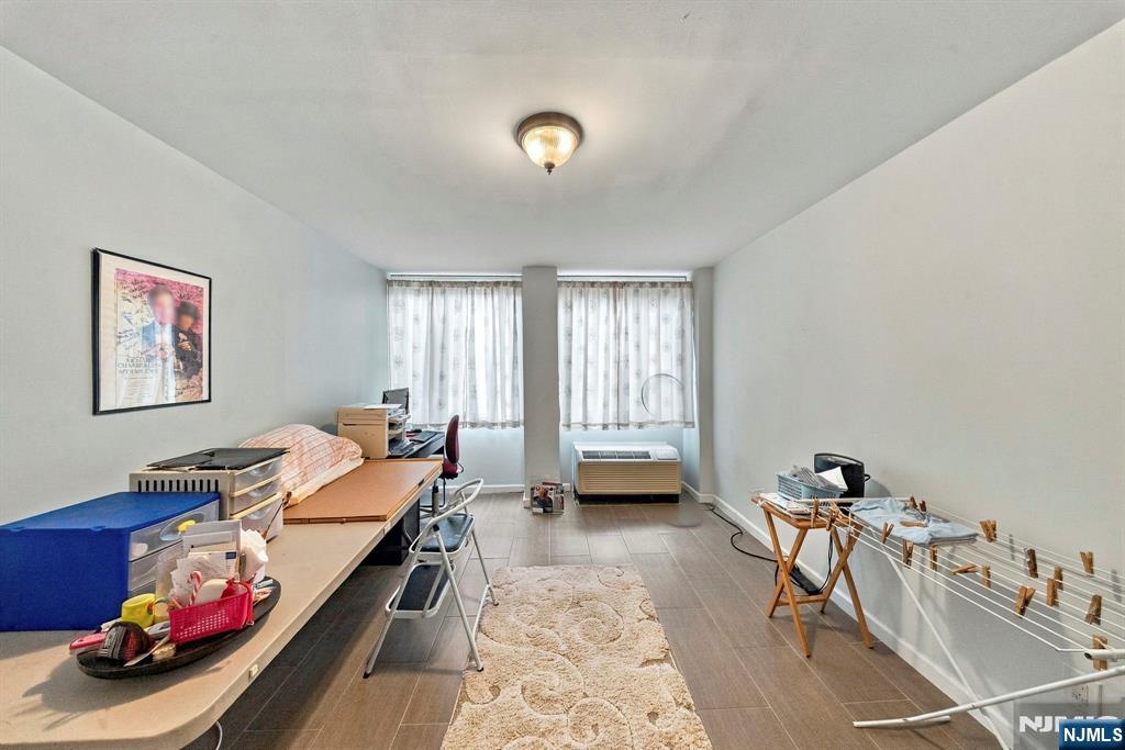 200 Winston Drive L14