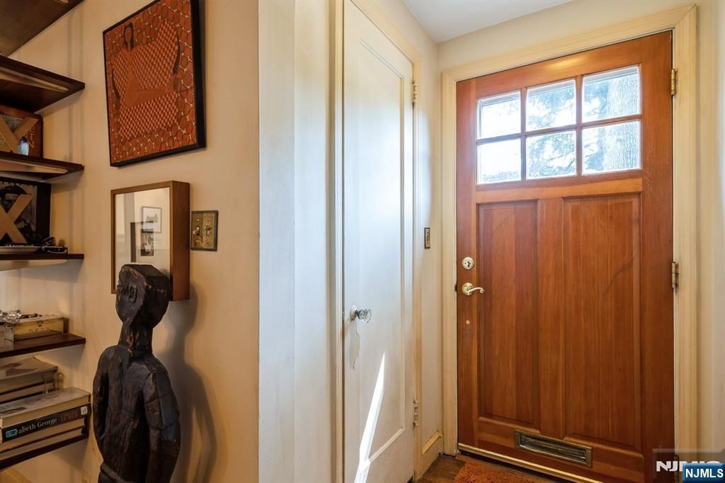 Photo of 279 Jefferson Avenue, Cresskill, NJ 07626 (MLS # 25039491)