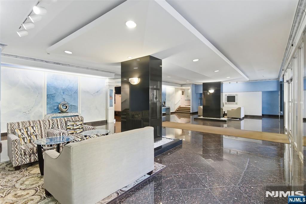 280 Prospect Avenue 5C