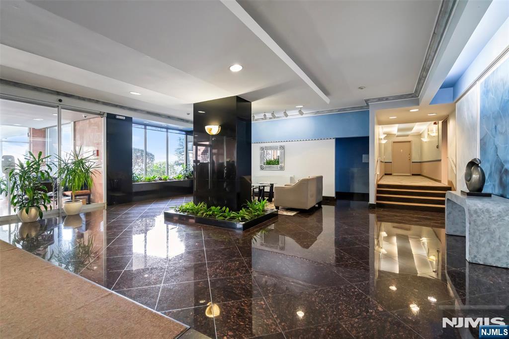 280 Prospect Avenue 5C