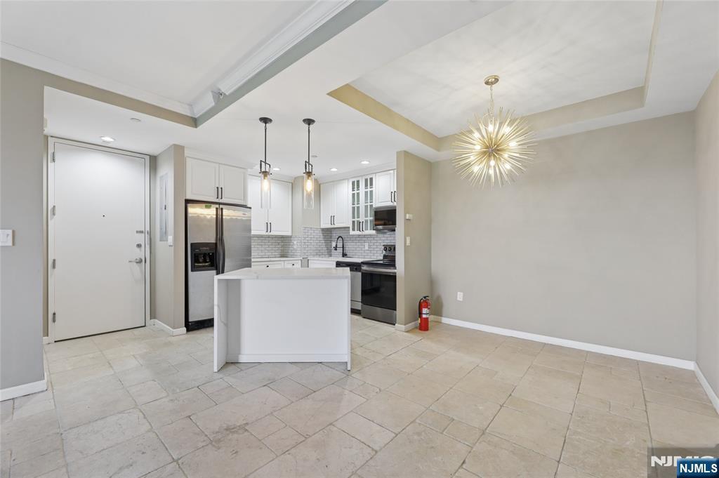 399 11th Street 403