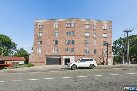 Photo of 399 11th Street #403, Palisades Park, NJ 07650 (MLS # 26020256)