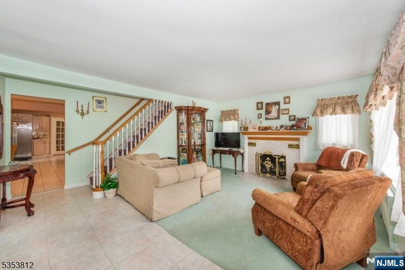 84 Walray Avenue