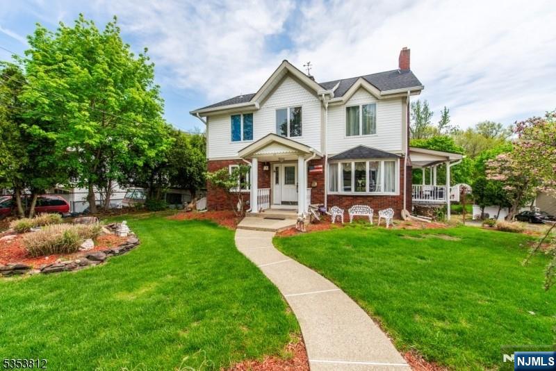 84 Walray Avenue