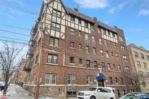 40 74th Street Unit 5B, North Bergen, NJ 07047 - MLS#: 24050736