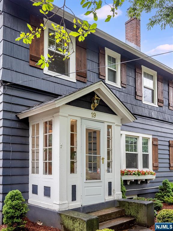 19 Forest Avenue