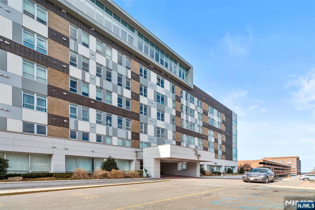 Rental Property at 1 Executive Dr 311, Fort Lee, New Jersey - Bedrooms: 2 
Bathrooms: 2 
Rooms: 7  - $4,495 MO.