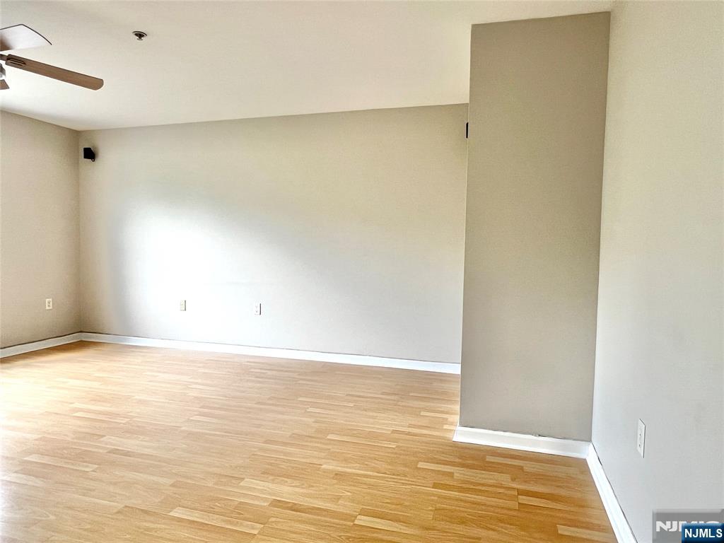 547 Gorge Road 4B