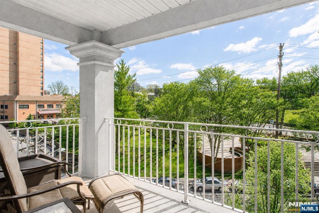 547 Gorge Road 4B