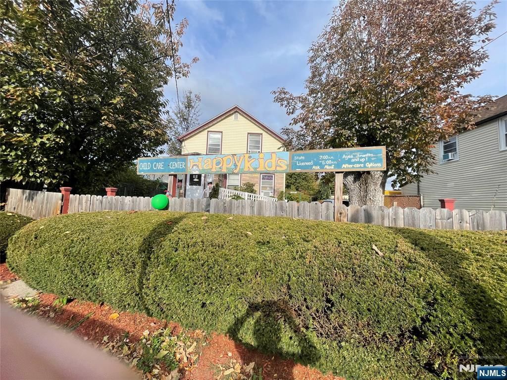 Photo of 15 Washington Street, West Orange, NJ 07052 (MLS # 25038336)