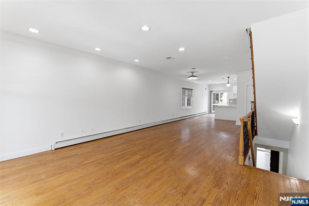 281 Wayne Avenue 281