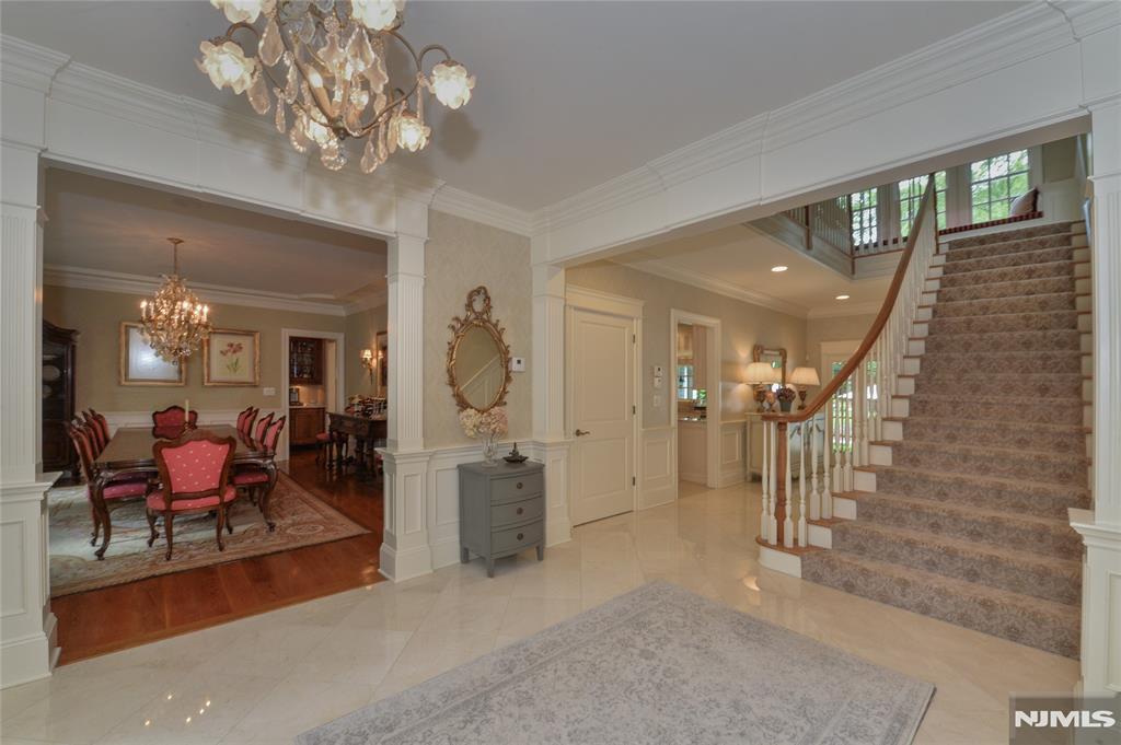 320 Sleepy Hollow Lane
