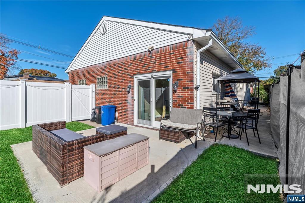 29-14 Raphael Street