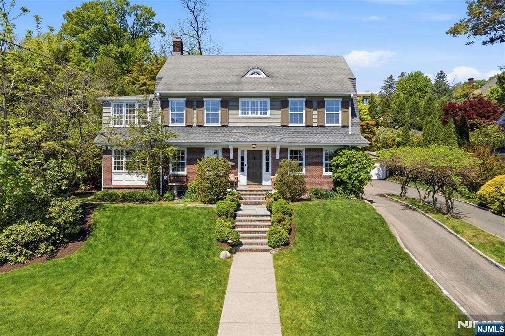 Photo of 130 Mountain Avenue, Montclair, NJ 07042 (MLS # 26016427)