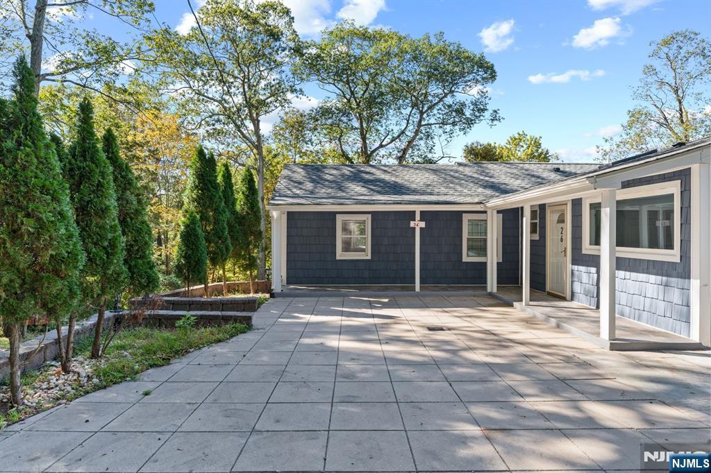 26 Rock Road