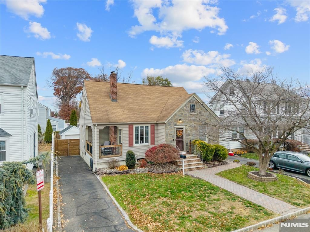 Photo of 104 Continental Avenue, Belleville, NJ 07109 (MLS # 25041649)