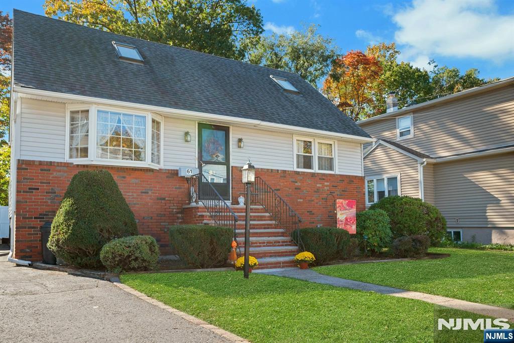61 Oak Street