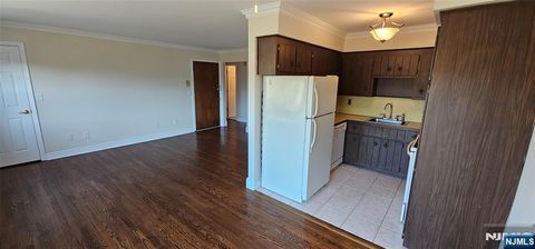 Photo of 1240 Van Houten Ave #5B, Clifton, NJ 07013 (MLS # 26001153)