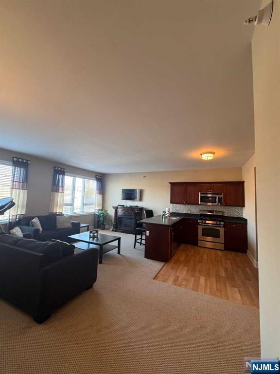 447 Fairview Avenue 304