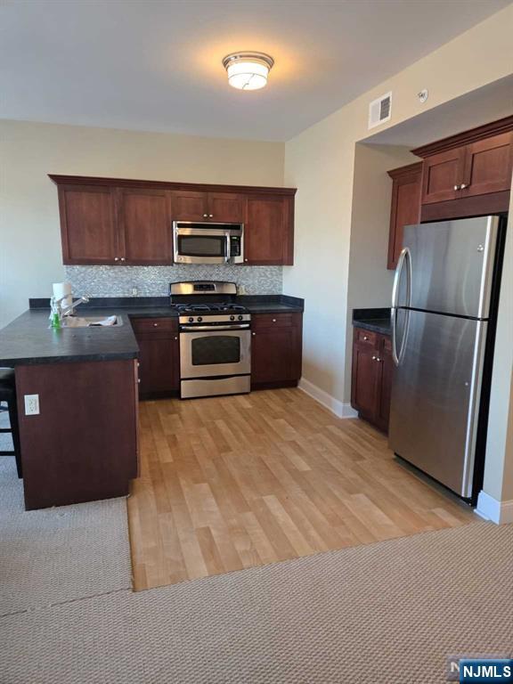 447 Fairview Avenue 304