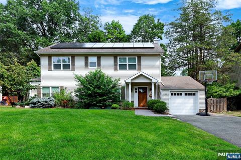 28 Louise Lane Tenafly NJ 07670