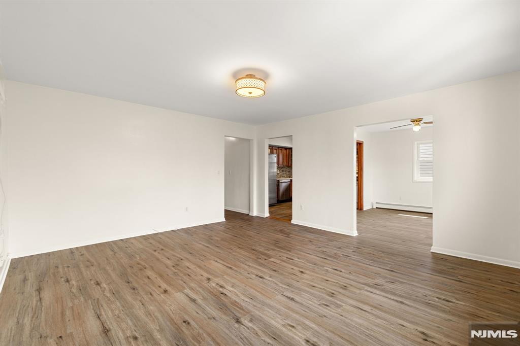 184 Central Lane 2