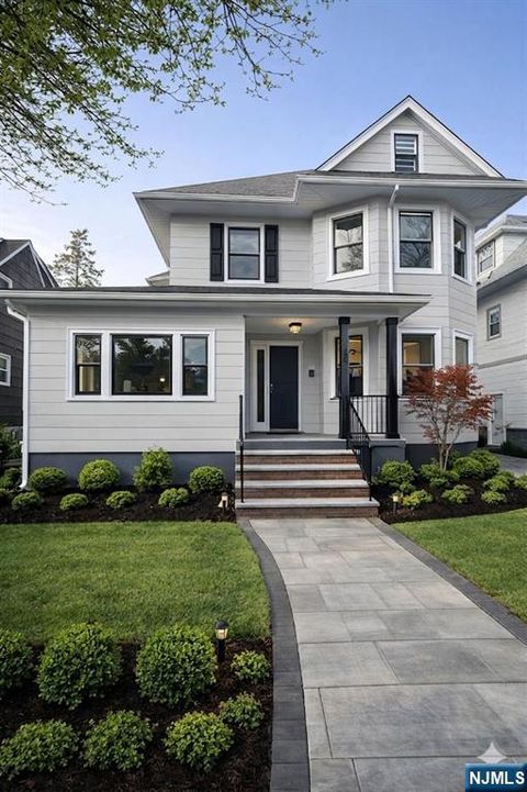 Photo of 80 Union Place, Ridgefield Park, NJ 07660 (MLS # 26011292)