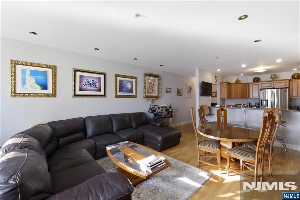 214 The Promenade 214