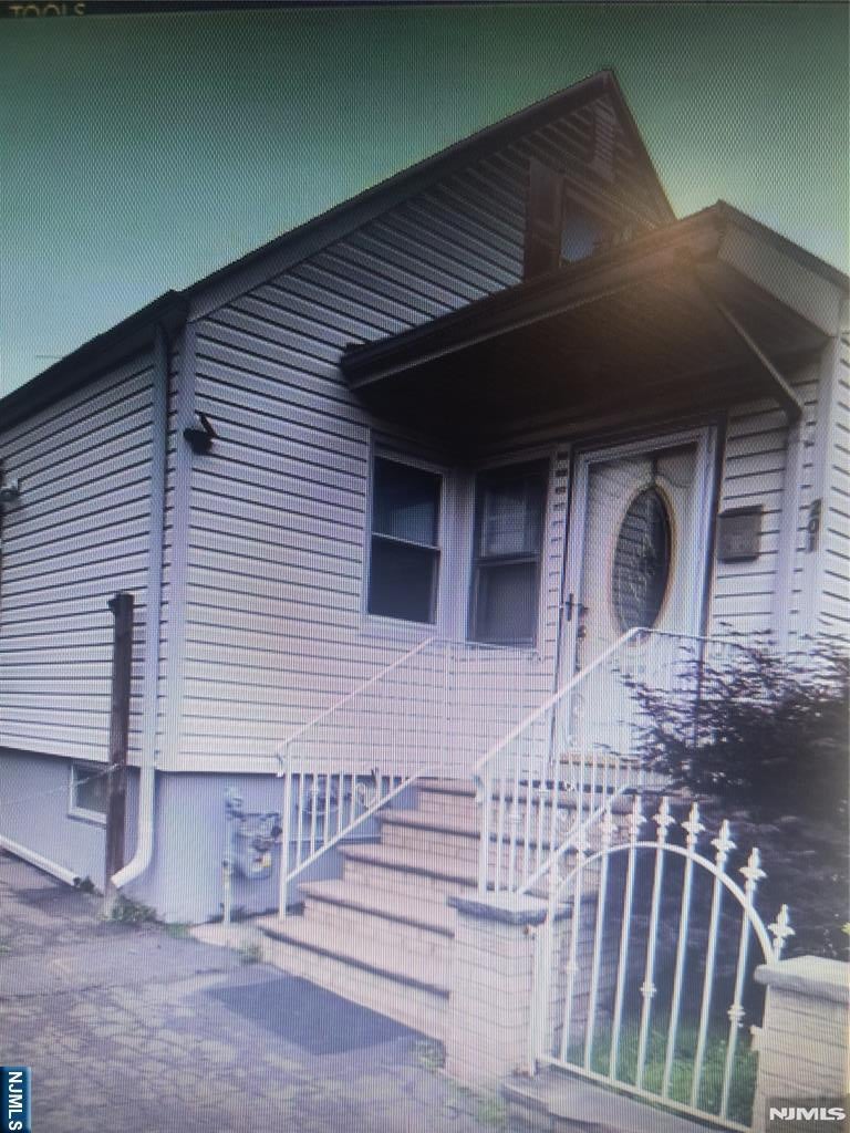 201 Hussa Street
