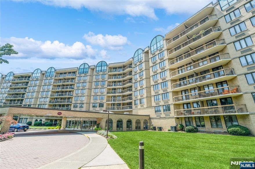 Live above it all in this stunning 3-bed, 3.1 bath 2-story penthouse at Crown View at Smith Manor Blvd, one of West Orange's premier luxury communities. W spectacular quarry & lake views, this 8th-floor, 2-level residence offers a perfect blend of modern elegance, spectacular views & full-service amenities. Gracious double doors open to a spacious foyer/center hall w a large walk-in closet w built-ins. The open concept living rm-dining rm boasts large light-filled windows & a balcony framing views of the quarry, lake & lush condo grounds. The updated kitchen, open to the dining area, has breakfast bar, premium cabinetry, SS appls & granite counters. Offering convenient 1-floor living, the 1st level also features a primary bedrm w private ensuite bath w stall/shower & walk-in closet. A guest powder rm & laundry nook complete level one. The 2nd floor, w its own entrance, features 2 spacious bedrms, each with ensuite baths & double closets & a large private balcony. Amenities in this pet-friendly building incl 24-hour concierge & security, a heated outdoor pool w sun deck; a fitness center w sauna, billiards, ping pong & movies; tennis courts & walking paths; a lounge & meeting rooms; & assigned indoor parking. All this conveniently located w easy access to Rt 280, GSP & NYC buses, & minutes from Whole Foods, Eagle Rock Reservation's trails & scenic overlooks & Montclair's dining & cultural scene. Don't miss this opportunity to enjoy a maintenance-free, luxurious lifestyle!