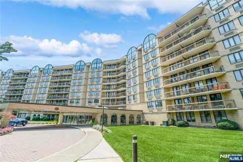 10 Smith Manor Boulevard 815 West Orange NJ 07052