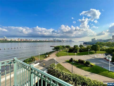 Photo of 325 The Promenade #325, Edgewater, NJ 07020 (MLS # 26028693)