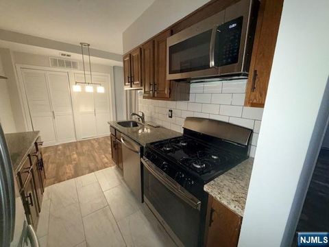 458 River Road Nutley NJ 07110