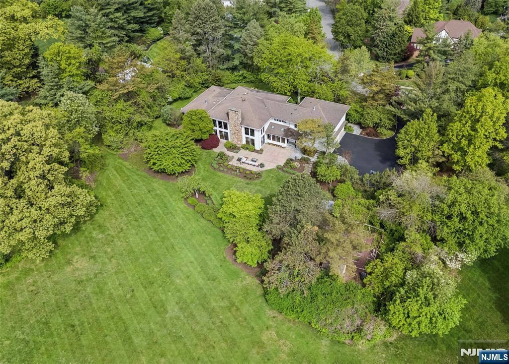 39 Eagle Nest Road