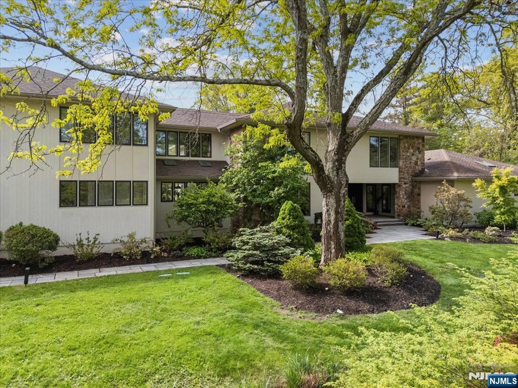 39 Eagle Nest Road