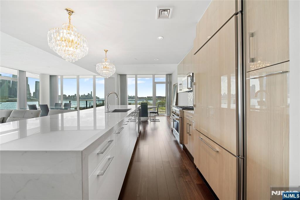 1200 Avenue At Port Imperial 508