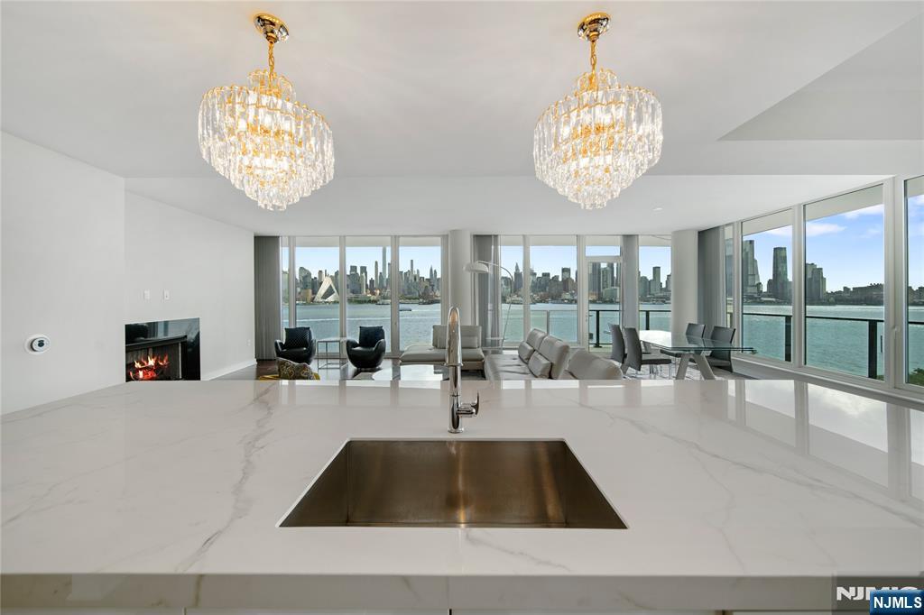 1200 Avenue At Port Imperial 508